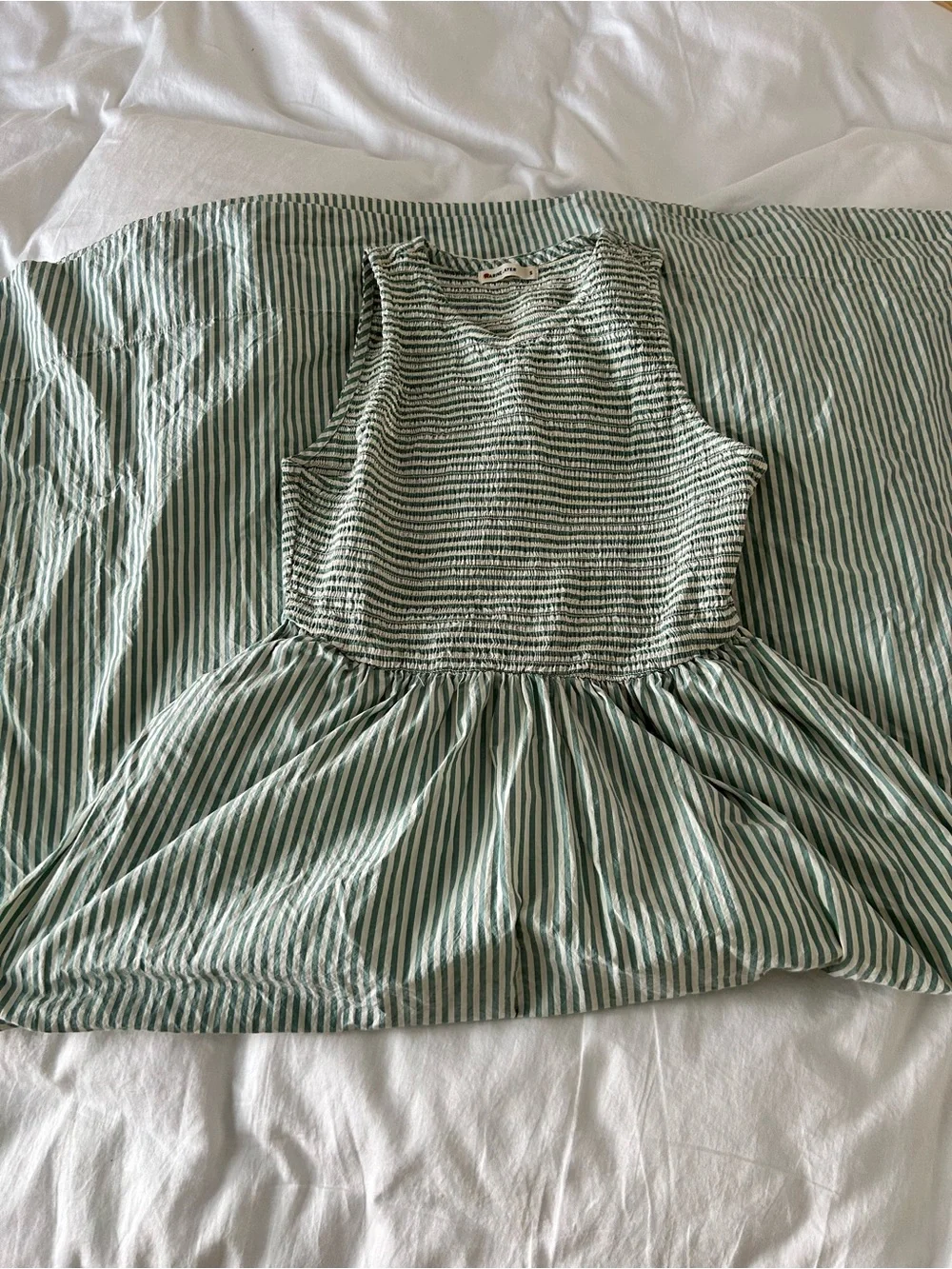 Marine Layer Darcy Smocked Poplin Pima Cotton - Picture 7 of 7